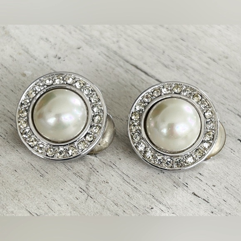 Christian Dior faux Mabe Pearl Clip Earrings  VTG